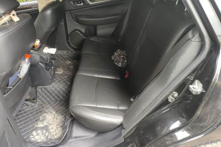 Used Subaru Outback 2015 2.5i Luxury Navigation Edition Left Rear Seat