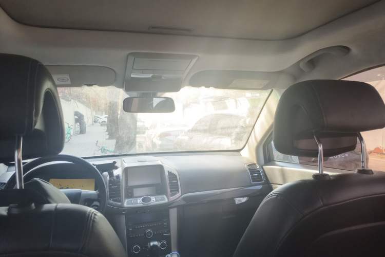 Used Chevrolet Captiva 2012 2.4L 4x4 Flagship Edition 7 Seats