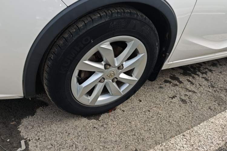 Used Baojun 310W 2017 1.5L Manual Fashion Model China V
