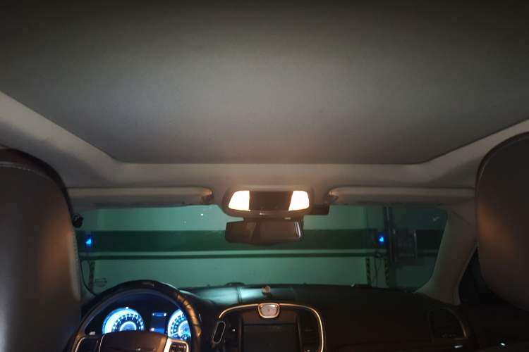 Used Chrysler 300C 2013 3.6L Premium Edition
