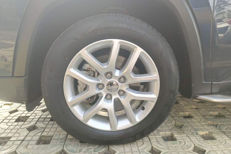 Used Jeep Commander 2018 2.0T Two-Wheel Drive Enjoyment Version China VI Emission Standard