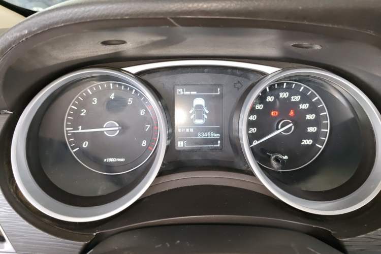 Used Baojun 730 2016 Revised 1.5L Manual Standard Version 7 Seats China V Emission Standard Instrument Cluster