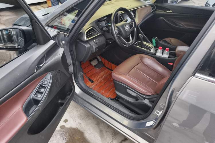 Used Buick GL6 2018 18T 6-Seater Luxury Model
