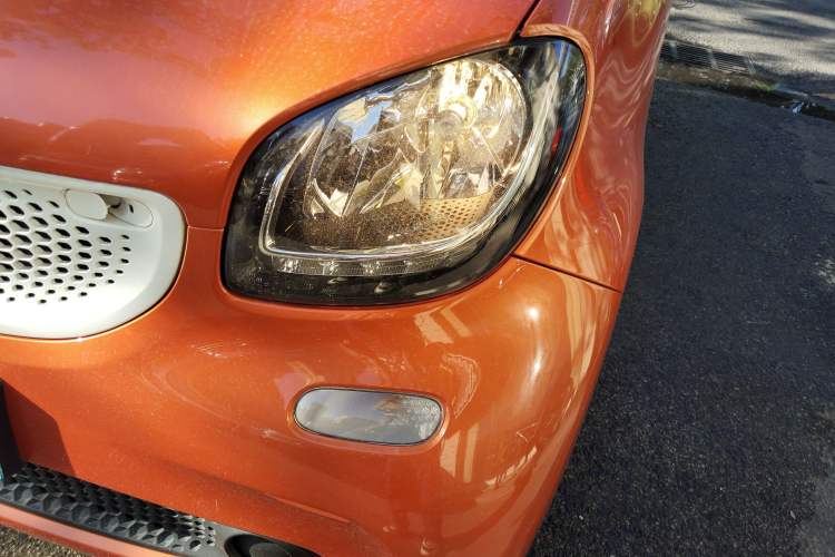 Used smart fortwo 2015 1.0L 52 kW Hardtop Passion Edition Left Front Headlight