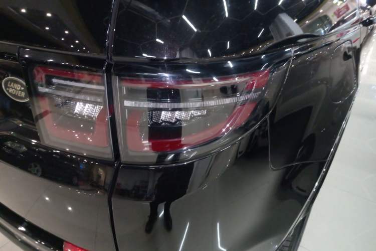 Used Land Rover Discovery Sport 2021 249 PS R-Dynamic SE Performance Tech Edition 5 Seats
