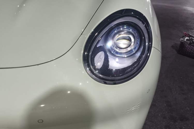 Used ORA Good Cat 2024 501 km Luxury Version Left Front Headlight