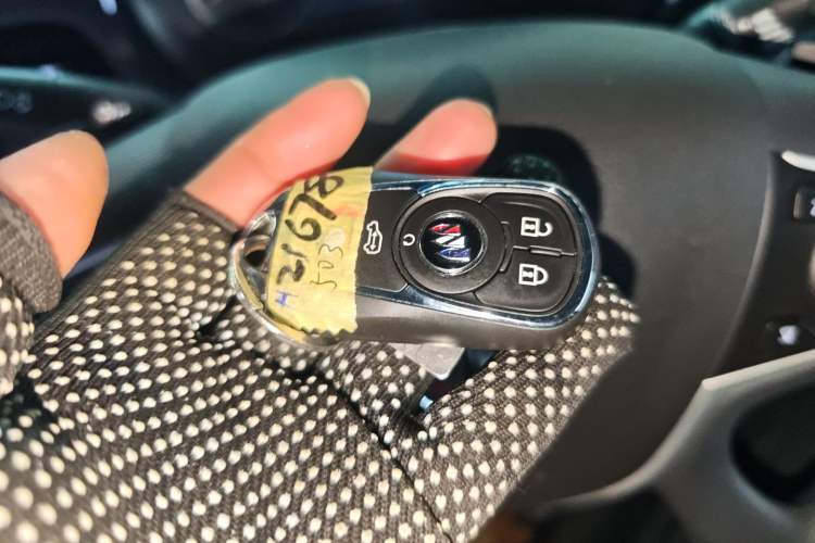 Used Buick GL8 2023 Land Executive Class Smart Enjoyment Model
