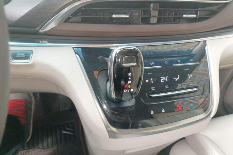 Used Buick GL8 2021 Land Cruiser Executive Class 652T Comfort Model