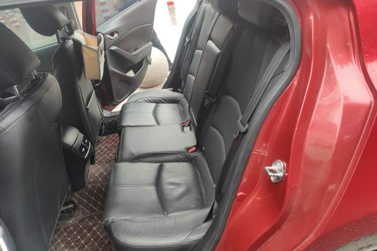 Used Mazda 3 Axela 2017 Hatchback 2.0L Automatic Sport Model China V Emission Standard Left Rear Seat