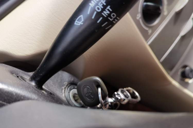 Used Toyota Corolla EX 2013 1.6L Manual Luxury Edition
