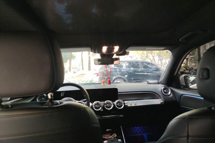 Used Mercedes-Benz GLB 2020 GLB 200 Dynamic Edition Headliner