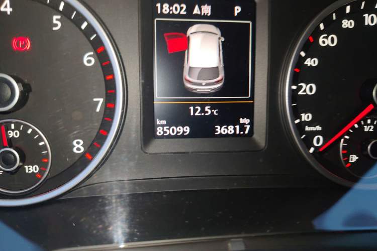 Used Volkswagen Tiguan 2015 1.8TSI Automatic All-Wheel-Drive Luxury Model