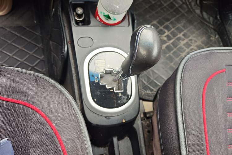 Used CHANGAN CX20 2014 1.4L IMT Sunroof Navigation Version China IV Standard