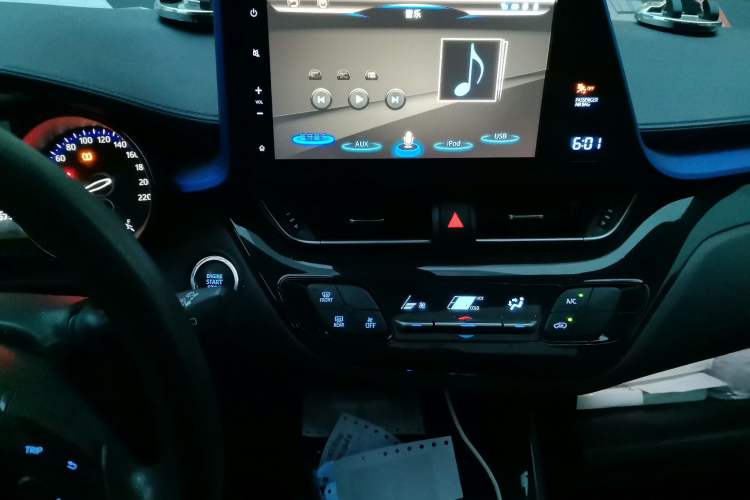 Used Toyota C-HR 2018 2.0L Leading with Sunroof China V Standard