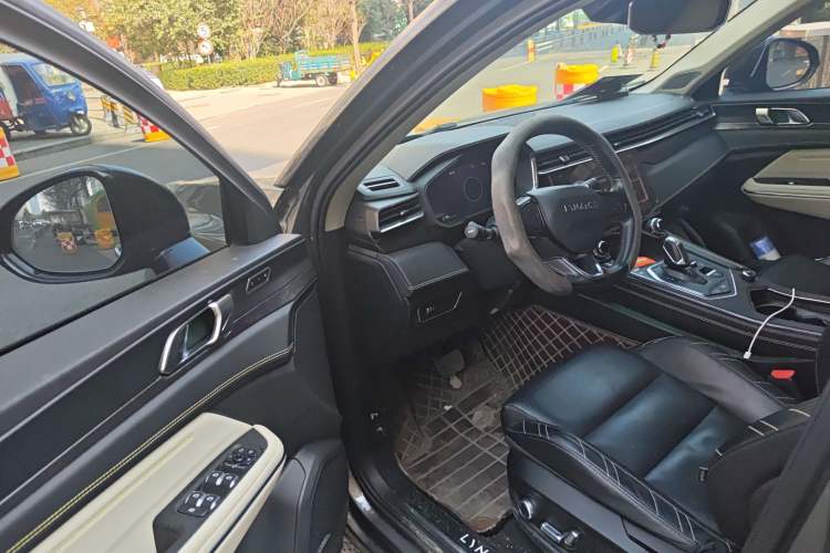 Used Lynk & Co 05 2020 2.0TD Two-Wheel Drive Shine Halo