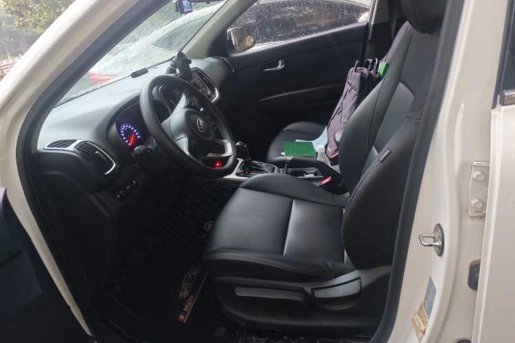 Used Kia KX3 2015 1.6L Automatic Two-Wheel Drive DLX Left Front Seat