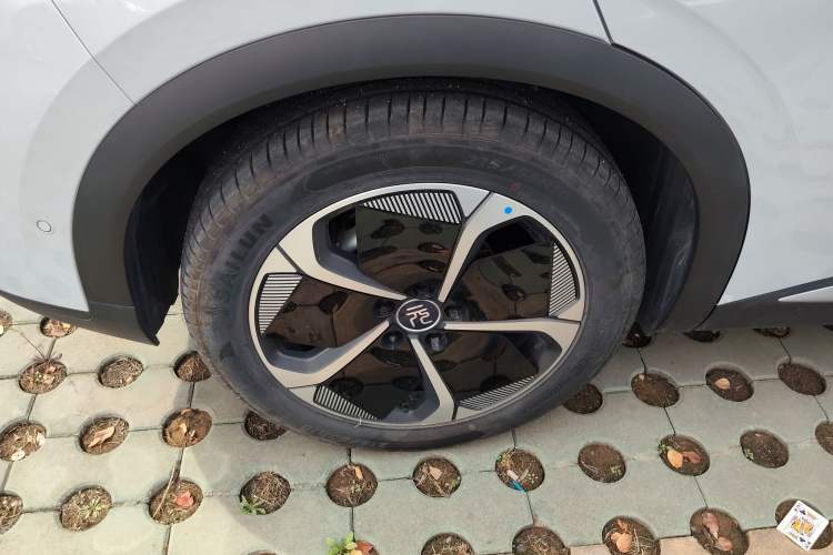 Used BYD Yuan PLUS 2025 Intelligent Driving Version 510 KM Beyond-Grade Edition Right Rear Wheel Hub