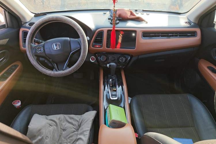 Used Honda Vezel 2016 1.8L CVT Front-Wheel Drive Pioneer Edition