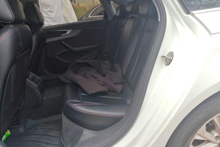 Used Audi A4L 2019 40 TFSI Ambition China VI
