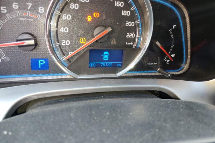 Used Toyota RAV4 2013 2.5L Automatic 4x4 Prestige Edition Odometer Close Up