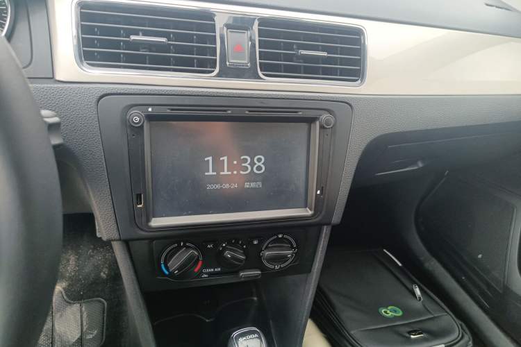 Used Skoda Rapid Spaceback 2019 Revised Version 1.5L Automatic Comfort Edition China VI Standard Audio And AC Panel