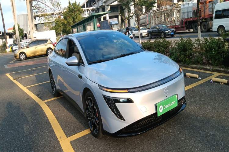 Used Nissan N7 2025 625 Pro Front Right 45 Deg