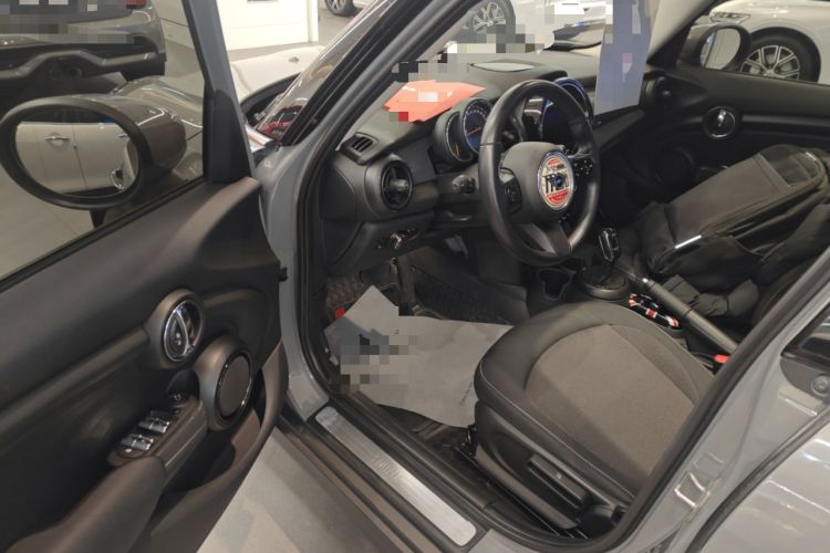 Used MINI 2022 1.5T ONE Five-Door PLUS Driver Seat
