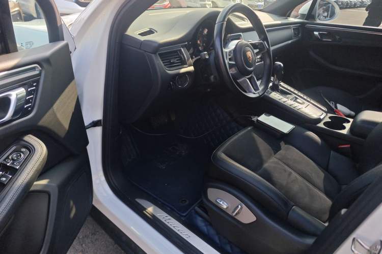 Used Porsche Macan 2017 Macan 2.0T
