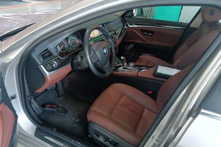 Used BMW 5 Series 2014 528Li xDrive Premium Edition Left Front Seat