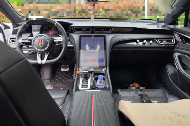 Used Hongqi H6 2023 2.0T ZhiShang Version Center Console