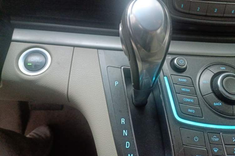 Used Buick GL8 2011 3.0L XT Luxury Business Flagship Edition
