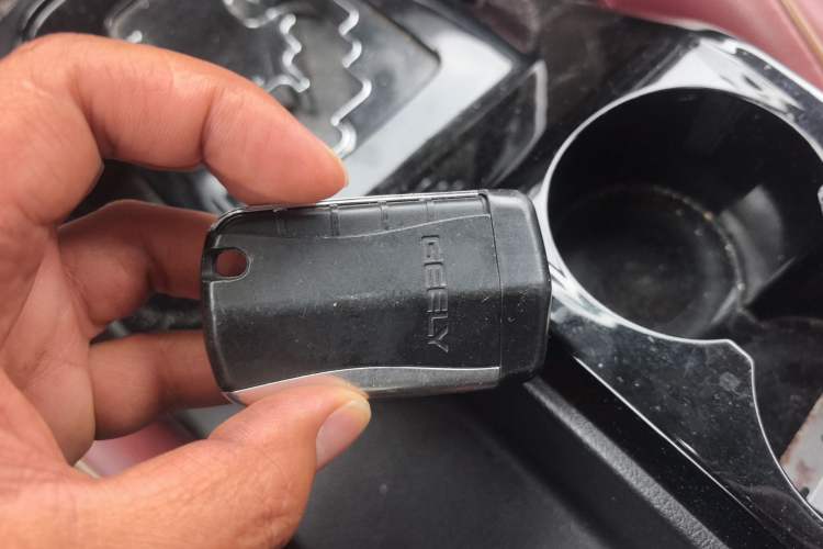 Used Geely Auto GX7 2015 Sports Edition 2.0L Automatic Prestige Model
