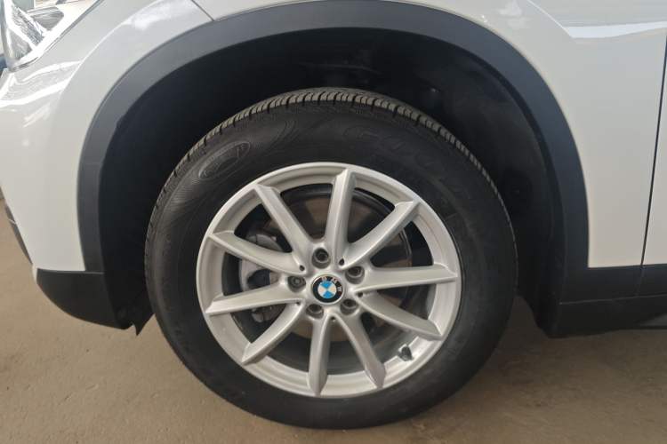 Used BMW X1 2016 sDrive18Li Fashion Model Left Front Wheel Hub
