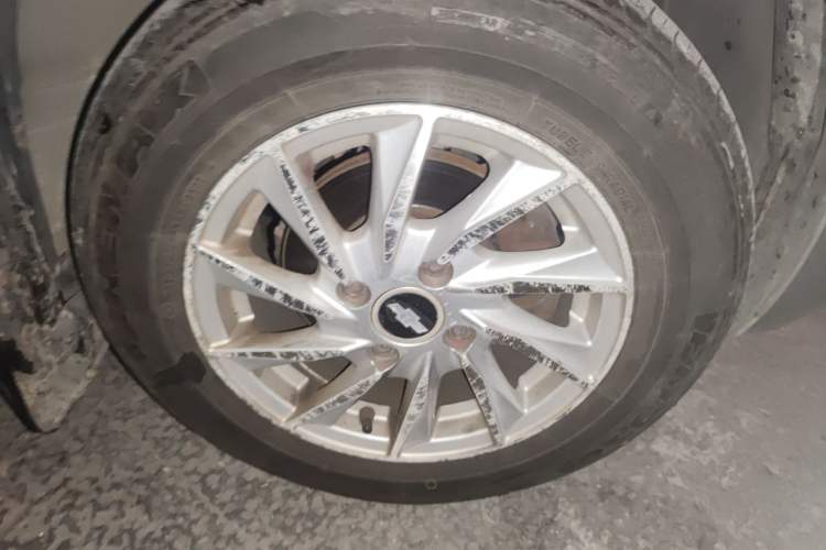 Used Chevrolet Sail 2013 Sedan 1.2L Manual Fashionable Happiness Edition
