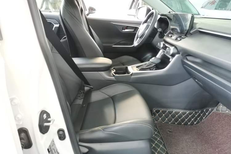 Used Toyota Wildlander 2023 2.0L CVT Two-Wheel Drive Urban Edition
