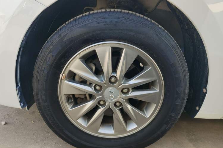 Used Hyundai Celesta 2018 1.6L Automatic GL Enjoyment Edition China VI compliant