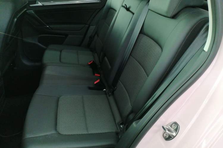 Used Volkswagen Golf Sportsvan 2018 230TSI Automatic Trend Edition
