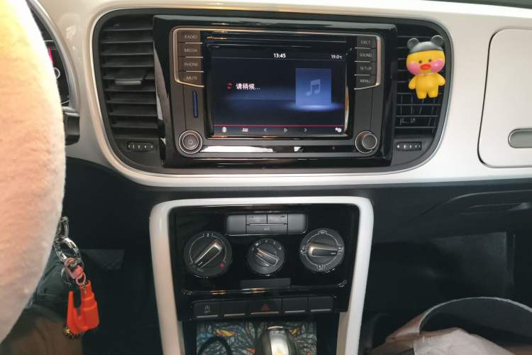 Used Volkswagen Beetle 2017 180TSI Yile Edition Audio And AC Panel