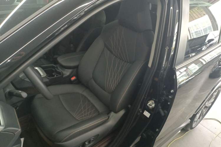 Used Toyota RAV4 2024 2.0L CVT Two-Wheel Drive Fashion Plus Edition