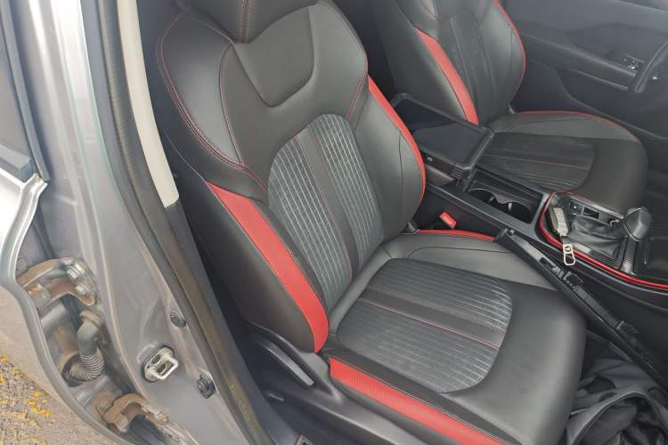 Used Dongfeng Aeolus Yixuan 2021 230T Automatic Glory Edition
