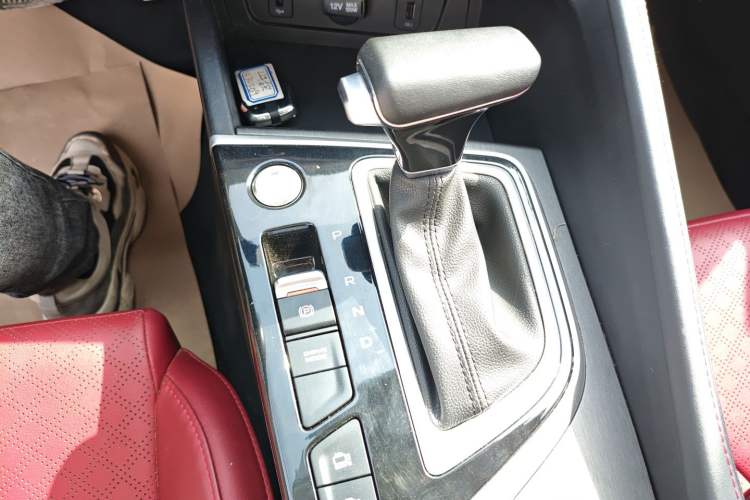 Used CHANGAN Eado 2021 PLUS Blue Whale NE 1.4T GDI DCT Flagship Model Gear Lever