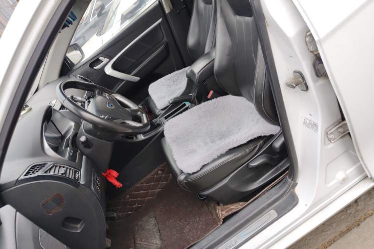 Used Geely Auto Emgrand 2015 Sedan 1.5L Manual - Top Trim Level
