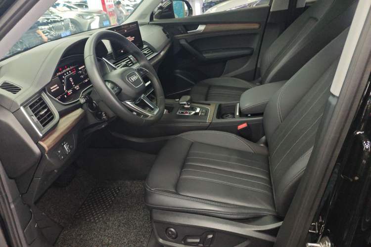 Used Audi Q5L 2022 Updated Version 45T Luxury Prestige Edition Left Front Seat