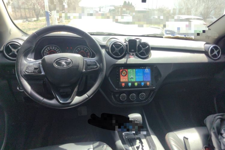 Used Soueast DX3 2018 1.5T CVT Luxury Model Center Console