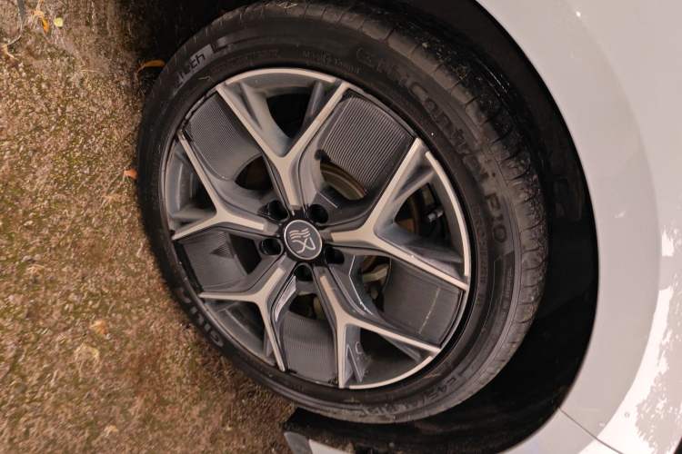 Used BYD Han 2024 EV Glory Edition 605KM Front-Wheel-Drive Premium Model