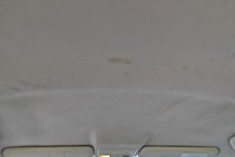 Used Honda CR-V 2012 2.0L two-wheel drive urban version Headliner