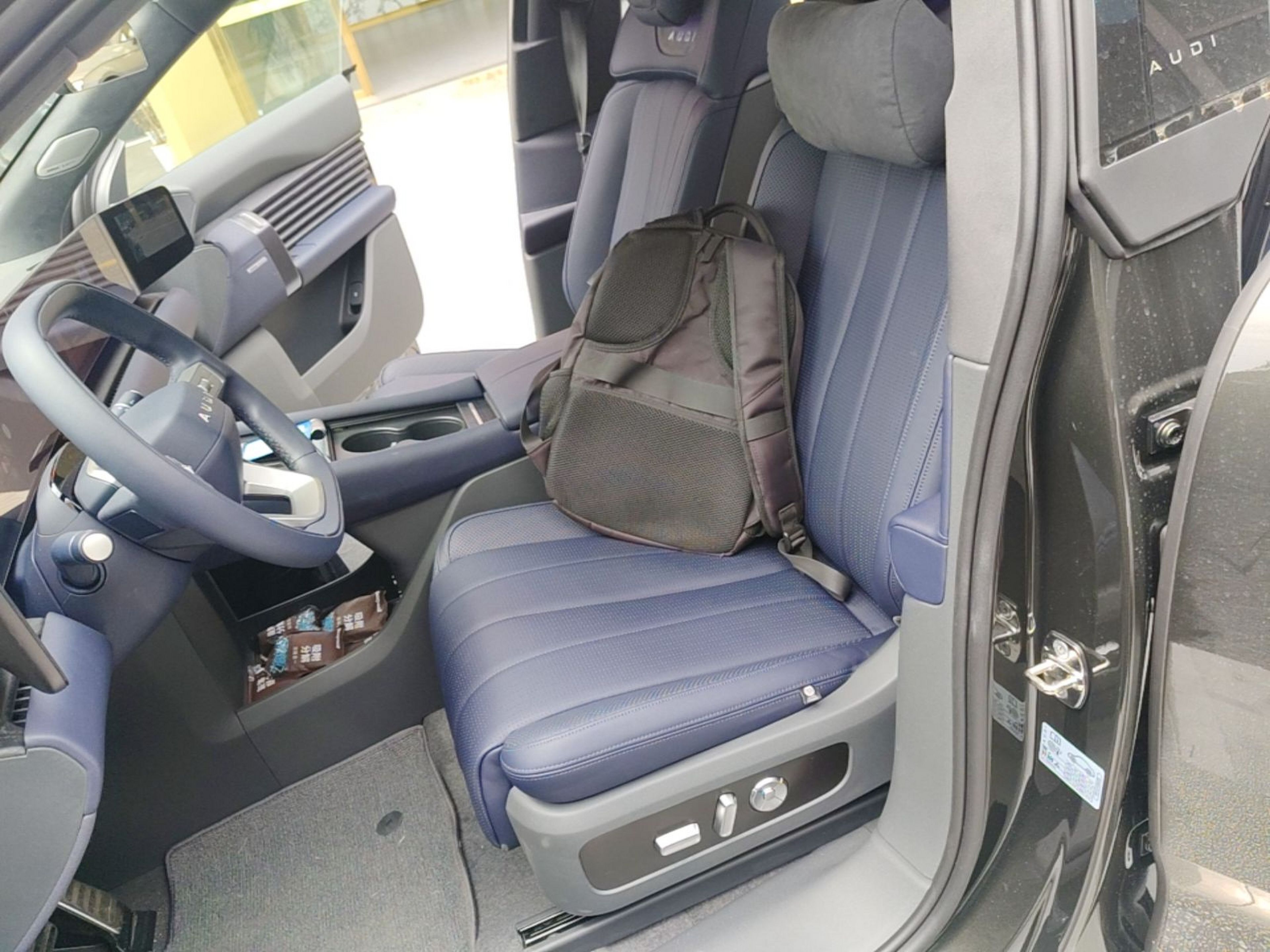 Vordere Reihe im Auto