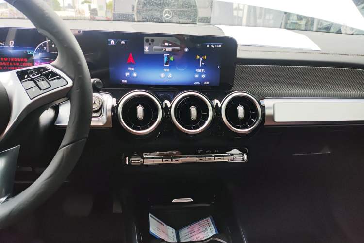 Used Mercedes-Benz GLB 2024-Year Restyled GLB 200 Dynamic Edition
