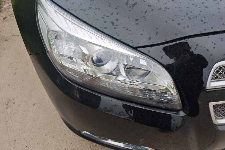 Used Chevrolet Malibu 2013 2.4L Automatic Luxury Edition Right Front Headlight