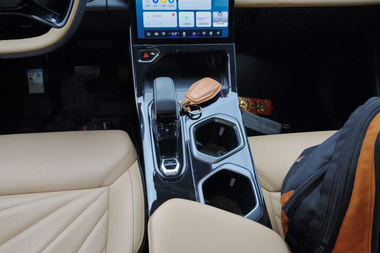 Used Geely Auto FX11 2023 1.5TD DCT Prestige Edition Gear Lever